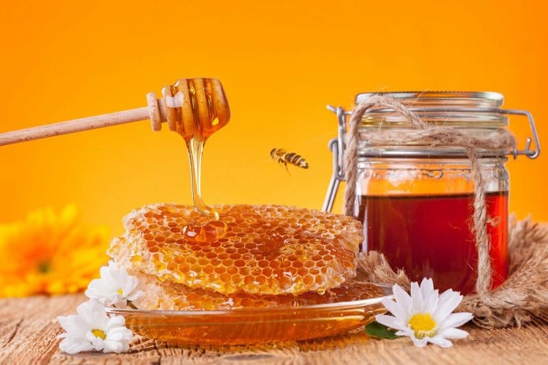 عسل چهل گیاه خوانسار مناسب دوستداران عسل طبیعی